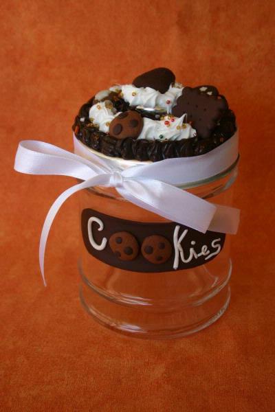 Barattolo porta biscotti con decorazioni in fimo